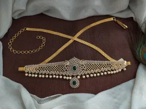 Gold-plated zircon hip chain with Center Emerald Stone and Pearl Drops